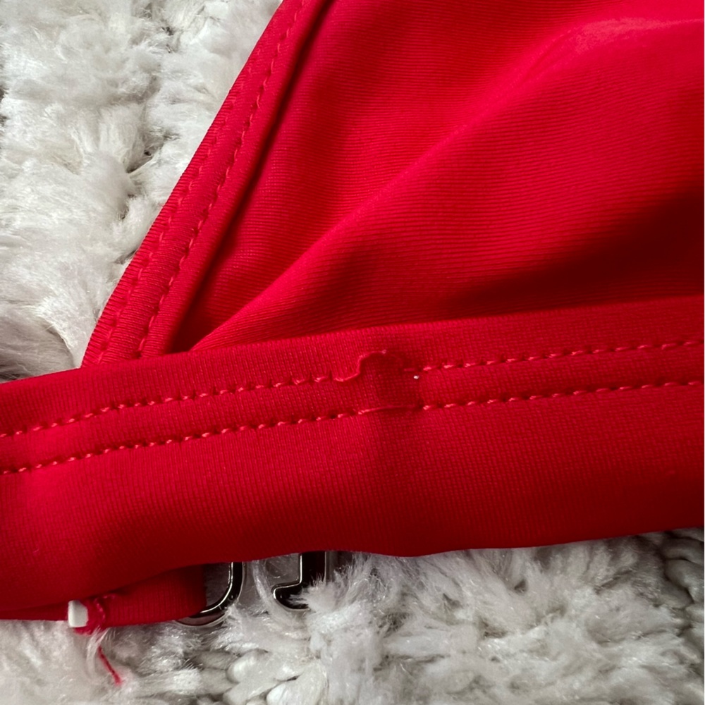 Red Bikini - Picture 5 of 6